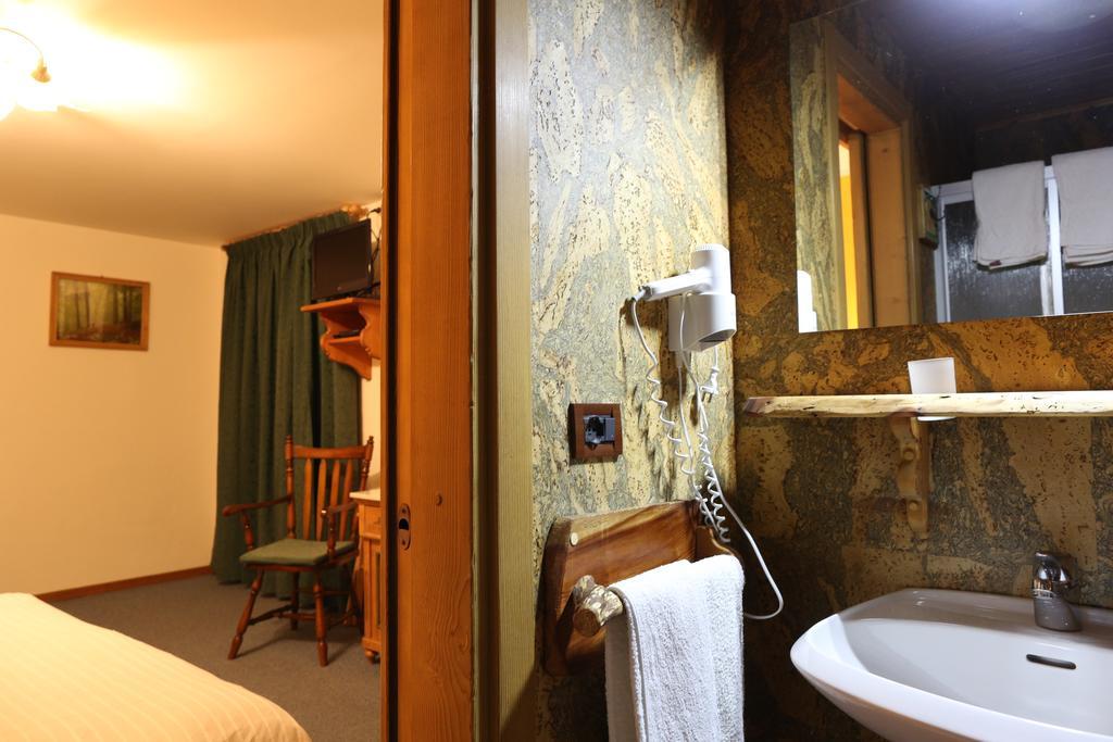 Albergo Centrale Forni di Sopra Dış mekan fotoğraf