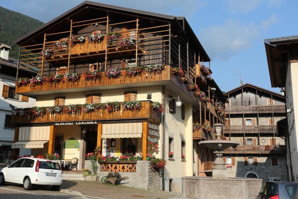 Albergo Centrale Forni di Sopra Dış mekan fotoğraf